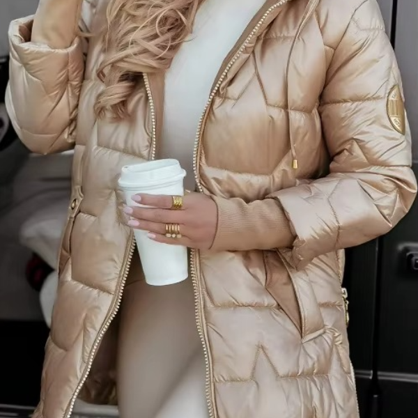 Eleganter Wintermantel mit Kapuze