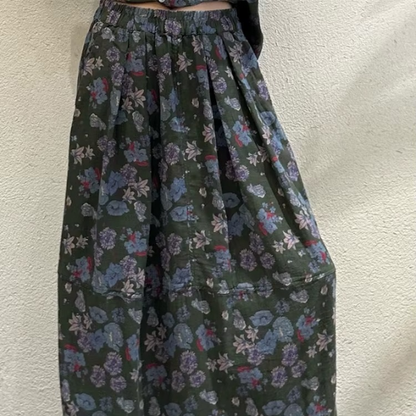 Eleganter Rock mit Blumenmuster und Taschen
