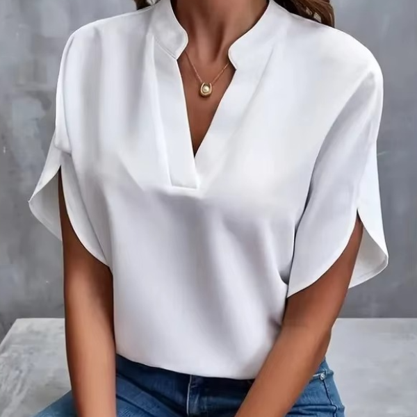 Leichte Bluse, die den Bauch bedeckt
