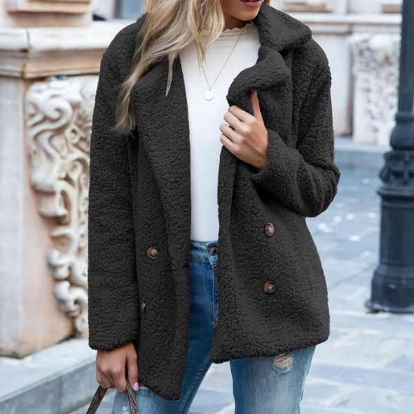 Stylischer Teddymantel