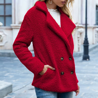 Stylischer Teddymantel